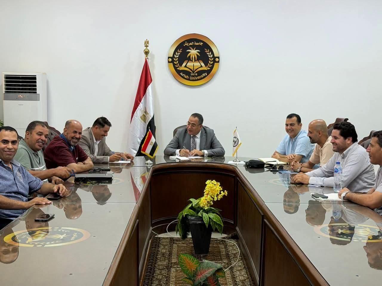 “جامعة العريش: رئيس الجامعة يترأس اجتماع لجنة تطوير المزارع الإنتاجية والبحثية لاستعراض خطط الإنتاج وخدمة المجتمع