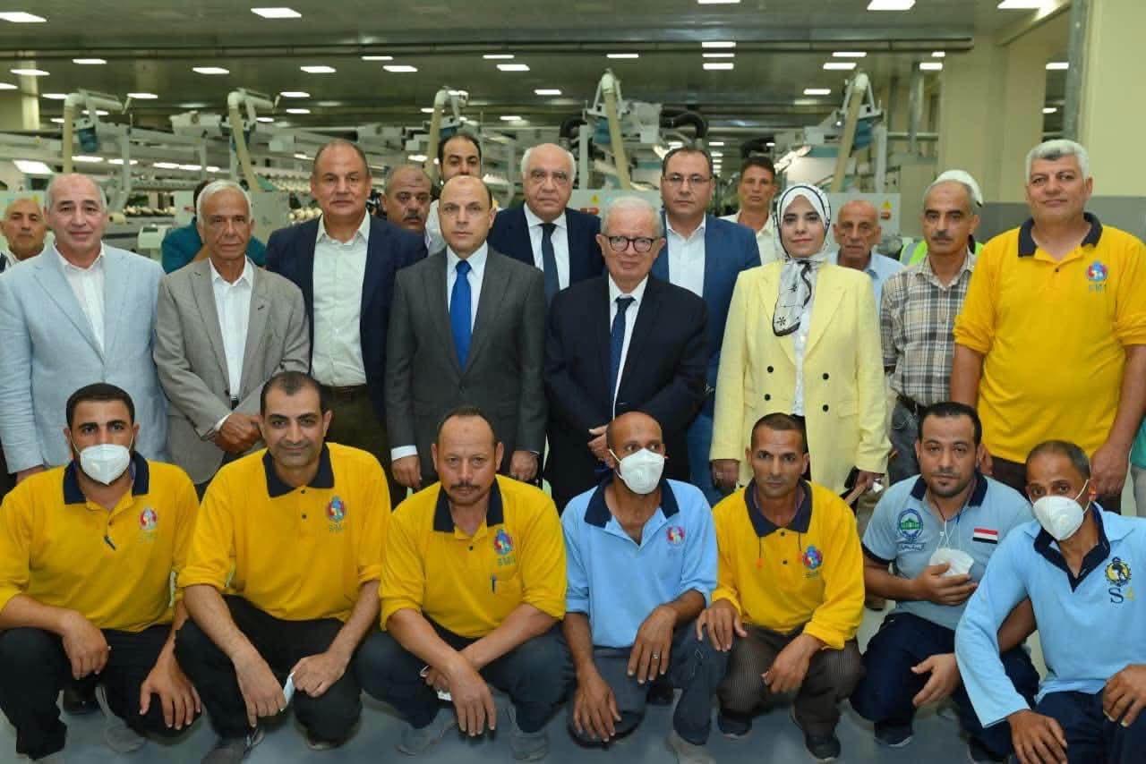 نائب رئيس مجلس الوزراء للشؤون الاقتصادية سعيد بتواجدى داخل قلعة الصناعة الطاقات الإنتاجية الجديدة تمثل نقلة نوعية فى تحديث صناعة الغزل والنسيج