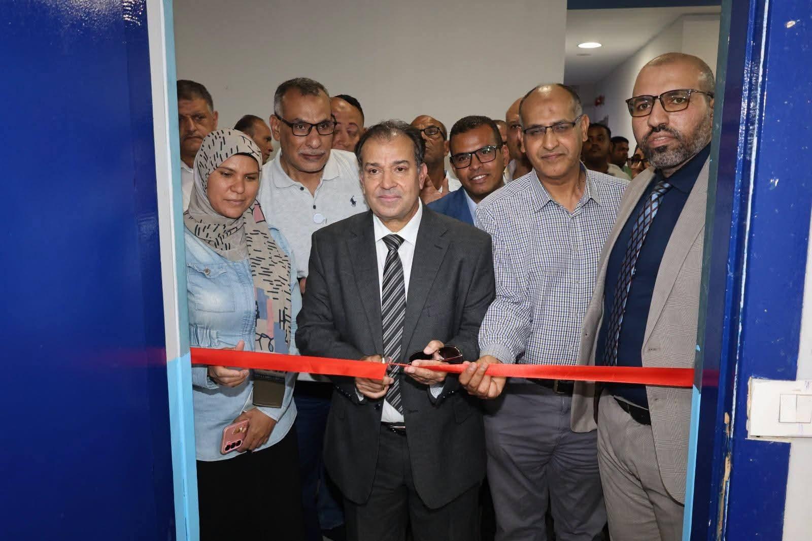 رئيس جامعة قنا يفتتح غرفة الإنعاش القلبي الرئوي بمستشفى المرزوق.. ويتابع إنشاء وحدة عناية مركزة جديدة بسعة 25 سريرا