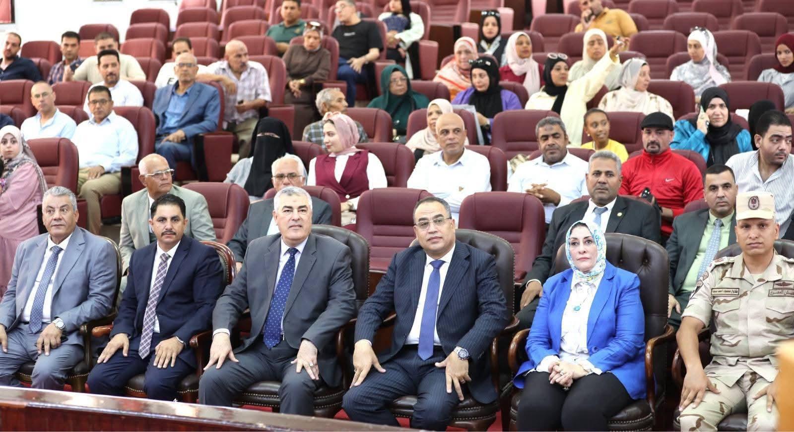 "ويبقى الأثر" "احتفالية جامعة العريش لتكريم الزملاء المحالين إلى المعاش والعاملين المتميزين"