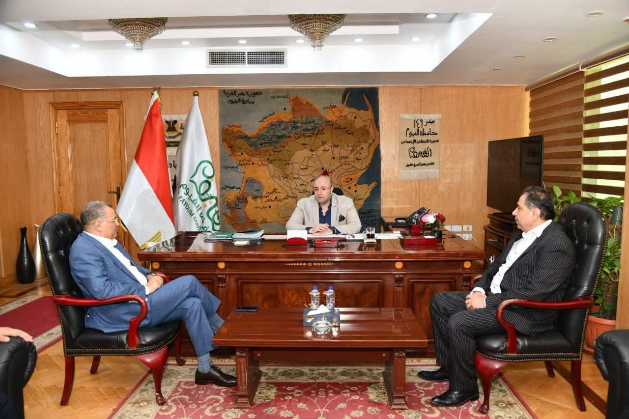 محافظ الفيوم يلتقي وفد مجموعة "السويدي إليكتريك" لبحث الخطوات التنفيذية لإنشاء مجمع صناعي لإنتاح المكونات الكهربائية وضفائر السيارات