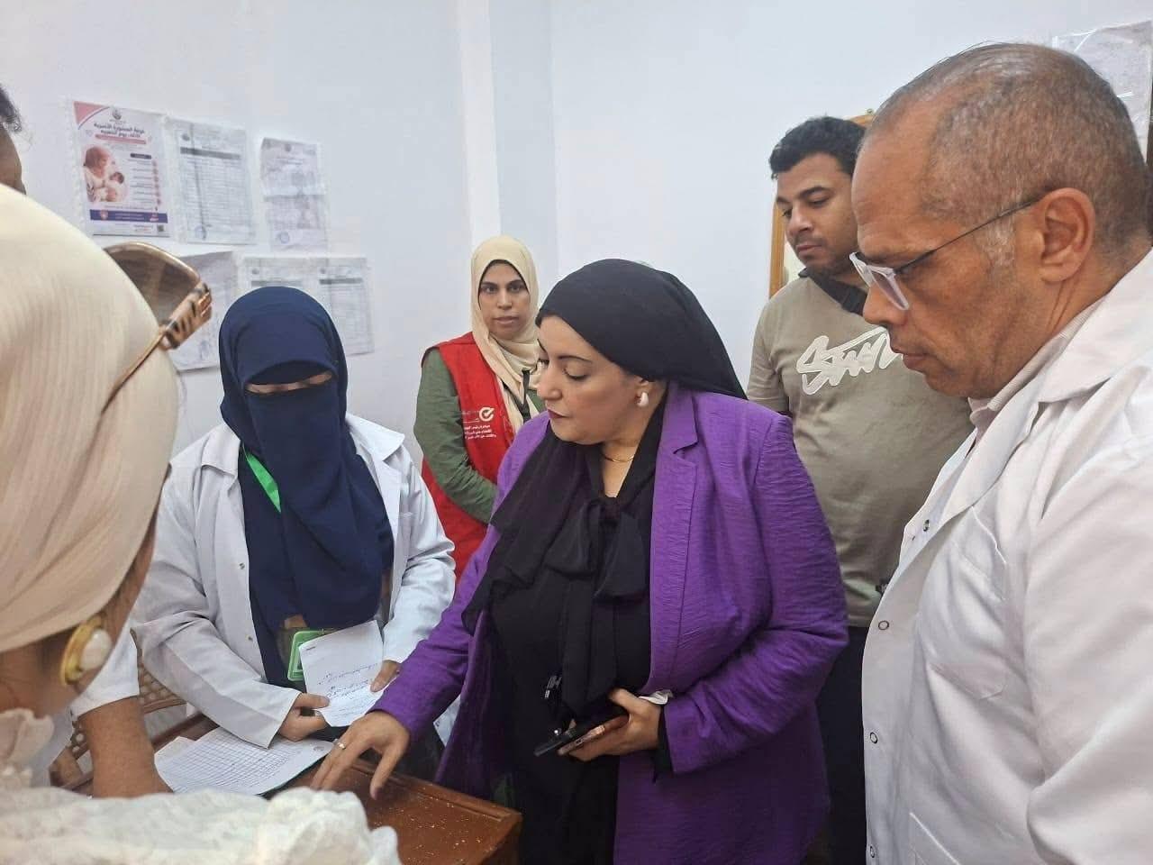 وكيل وزاره الصحة بالغربيه تتفقد مستشفى طنطا العام ومركز طبى محلة مرحوم وتحيل الغياب الي التحقيق وتوجه بتعزيز الخدمات الطبية وتفعيل العيادات التخصصية
