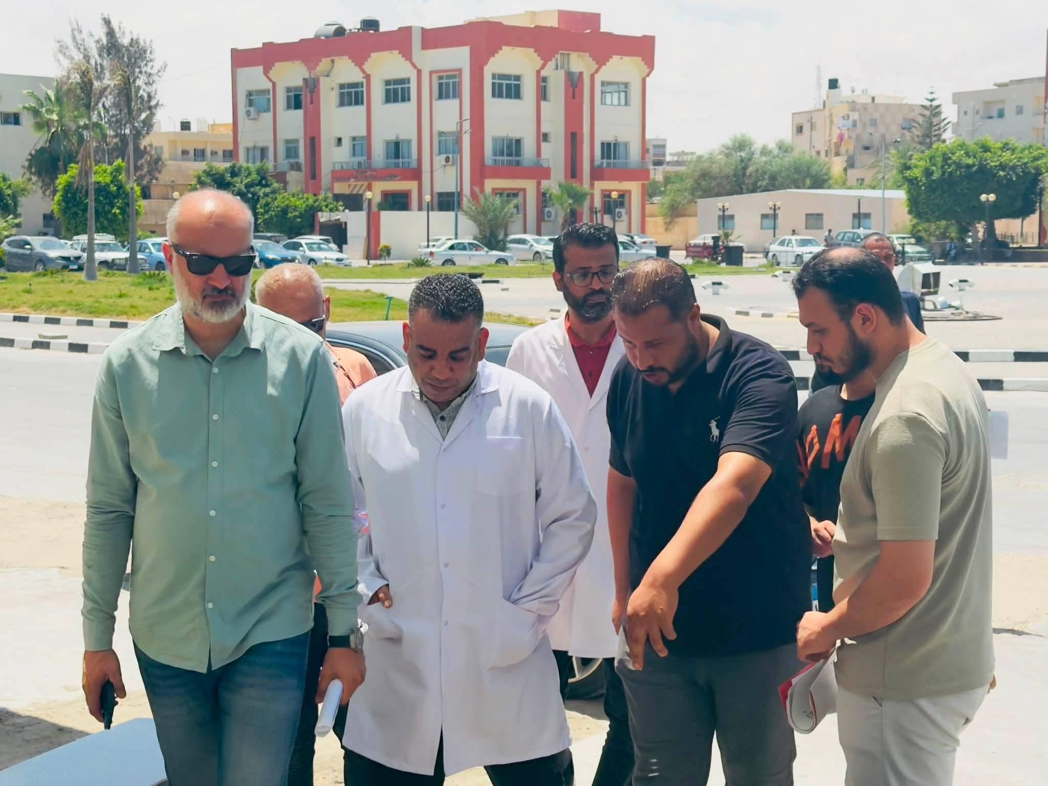 متابعة ميدانية مكثفة داخل مستشفى العريش العام للوقوف على سير العمل وجودة الخدمات المقدمة