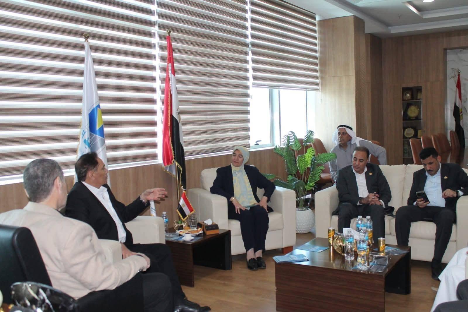 بحضور معالي نائب المحافظ.. رئيس جامعة شرق بورسعيد التكنولوجية تستقبل وكيل وزارة التربية والتعليم ونواب وشيوخ شمال سيناء لبحث سبل التعاون المشترك.