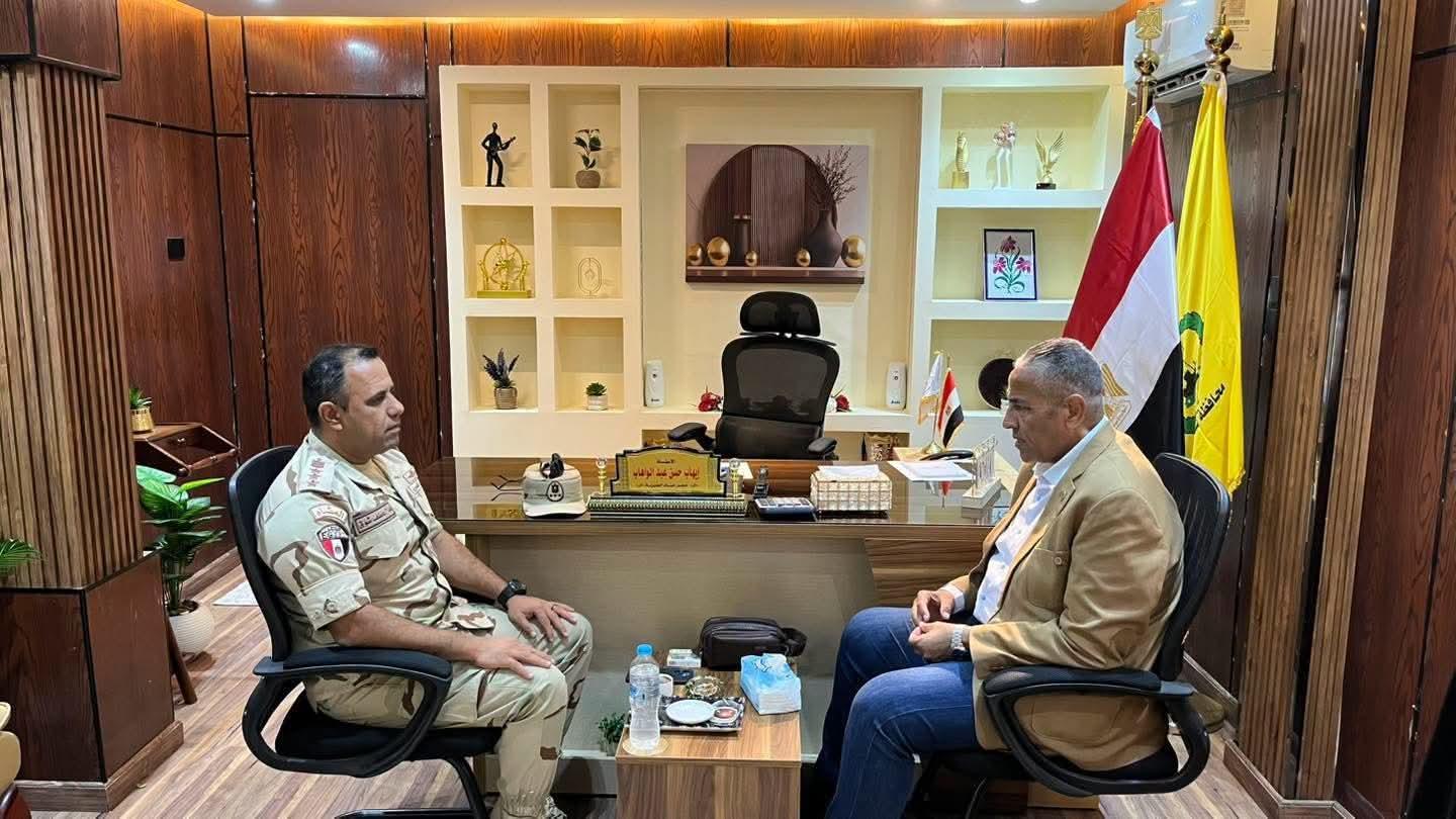 ايهاب حسن عبدالوهاب وكيل وزارة الشباب والرياضة يستقبل العميد أركان حرب عاطف شوق لبحث ترتيبات محاضرة “إدارة الأزمات والكوارث”
