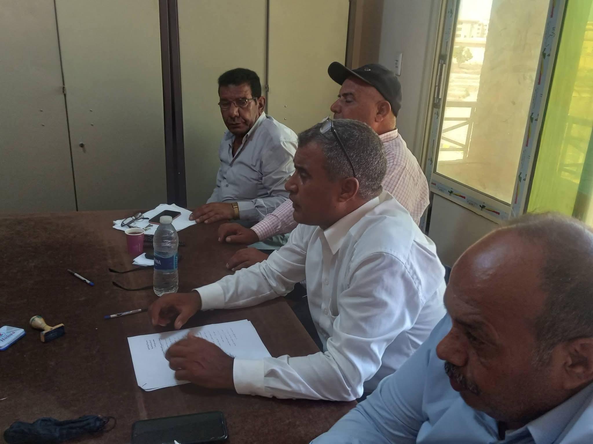 بتعليمات من السيد وكيل وزارة التربية الاستاذ حمزة رضوان وتوجيهات الاستاذ حسين سويلم مدير إدارة رفح التعليمية عقد اجتماع موسّع اليوم لمتابعة الاستعداد للعام الدراسي الجديد 2026 /2027