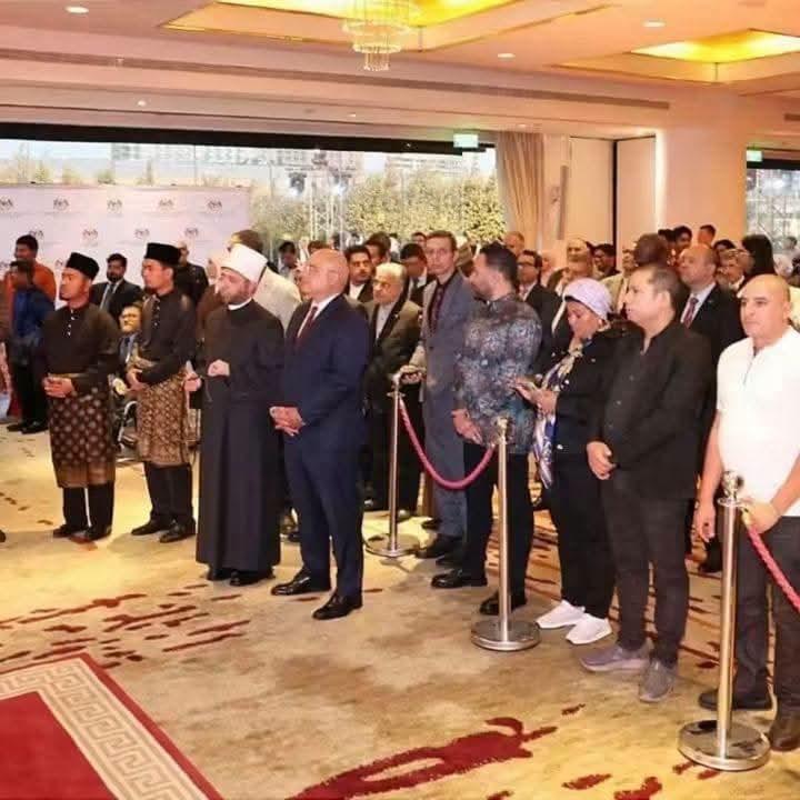 نيابةً عن رئيس مجلس الوزراء.. وزير التعليم العالي والبحث العلمي والقائم بعمل وزير الثقافة يشهد احتفال سفارة ماليزيا بالقاهرة بعيدها الوطني
