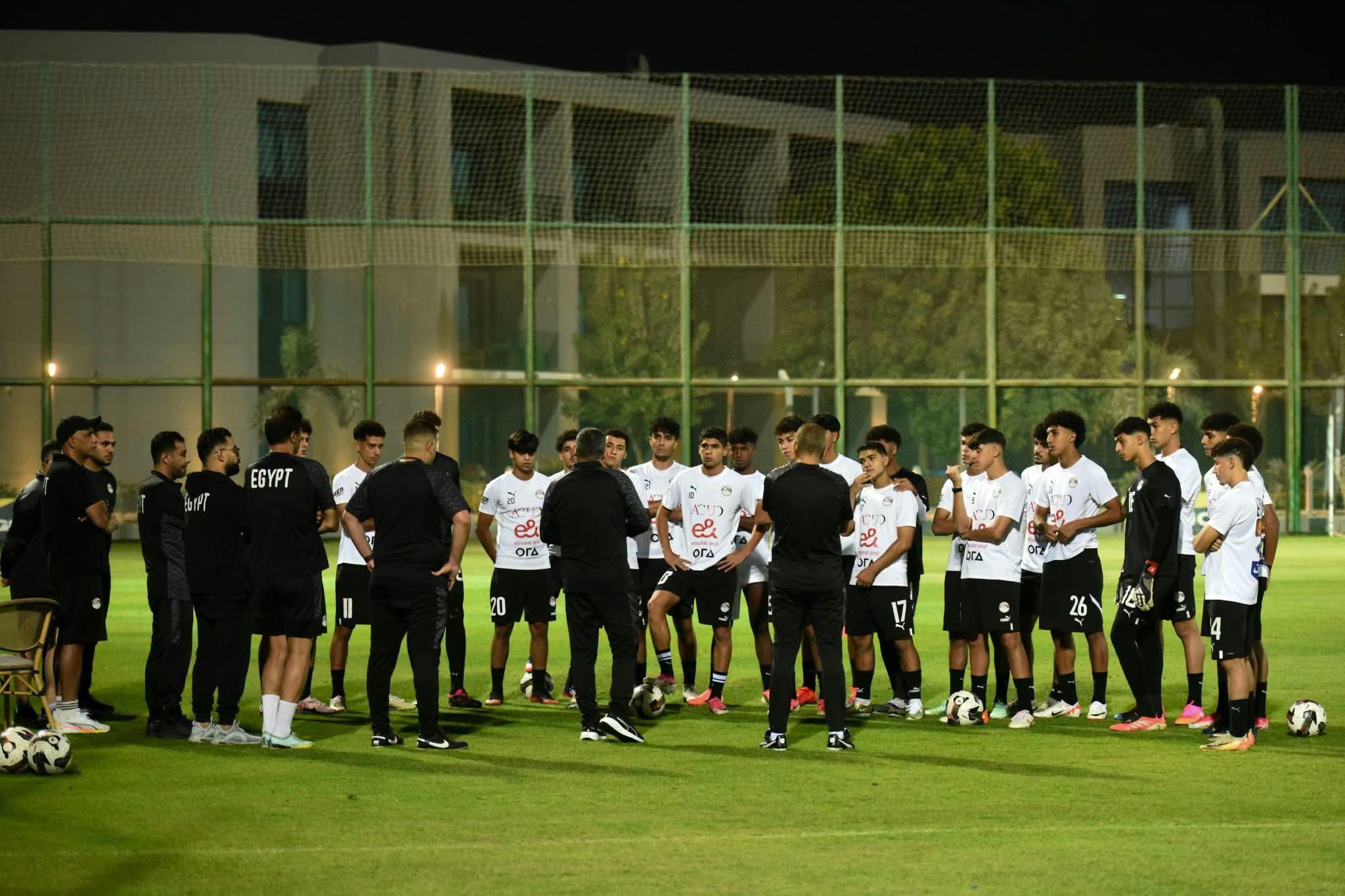 منتخب الناشئين يختتم تدريباته قبل السفر إلى قطر للمشاركة في كأس الخليج