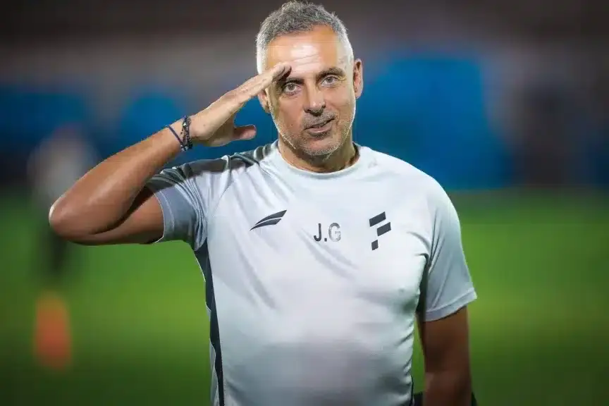 جوزيه جوميز معروض على الأهلي في بداية الموسم