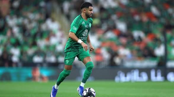 الأهلي السعودي يعلن عن رحيل الدولي الجزائري رياض محرز عن صفوف الفريق بعد ثلاثة مواسم