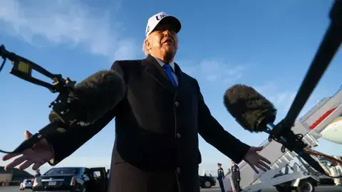 ترامب يكشف حقيقة استهداف إيران لـ "إبراهام لينكولن"