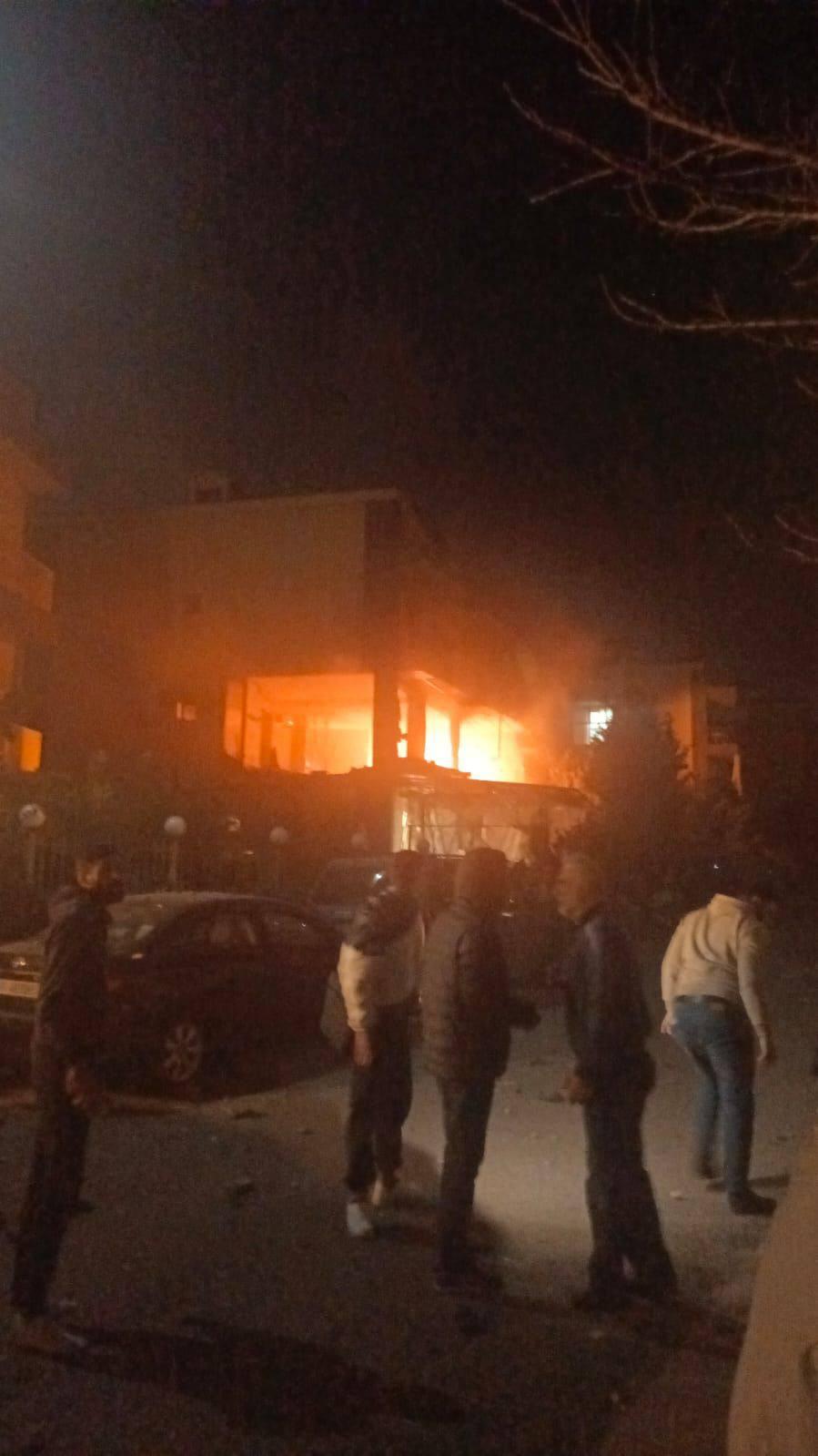 غارة إسرائيلية تستهدف شقة سكنية في عرمون